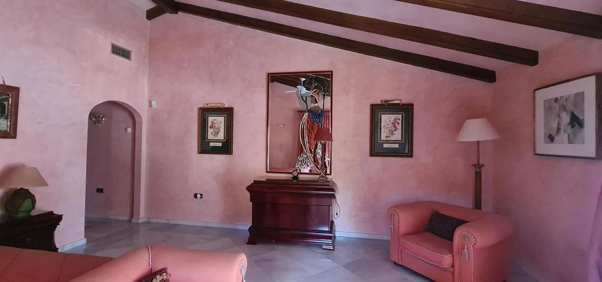 בית אירוח דירות מארבלה Casa Cabopino ספרד